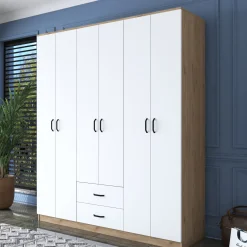 Armadio Grande Bianco: Organizzazione Elegante e Funzionale