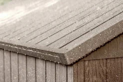 Casetta da Giardino Marrone Nero Resistente Agli Agenti Atmosferici Presenza Finestre 190x122x221h cm, Tetto a due Falde - Shawano