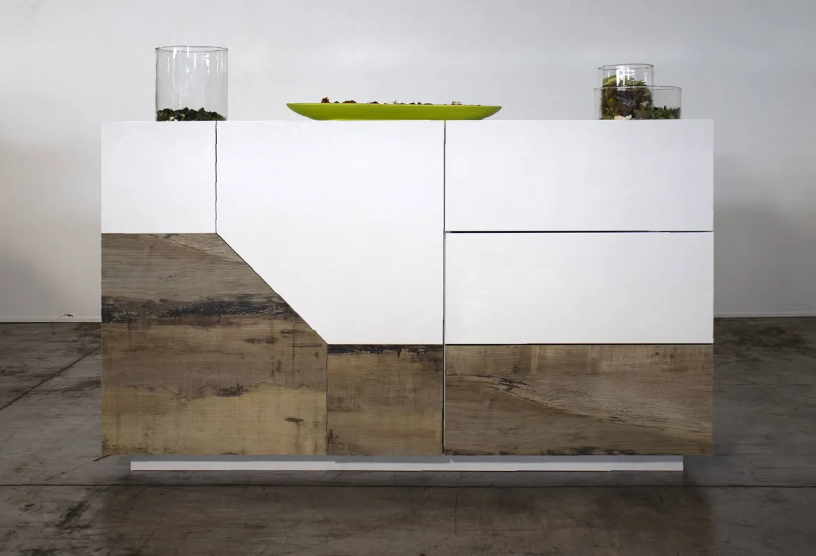 Credenza bianco lucida e acero 141x43x86h cm 2 ante e 3 cassetti - All