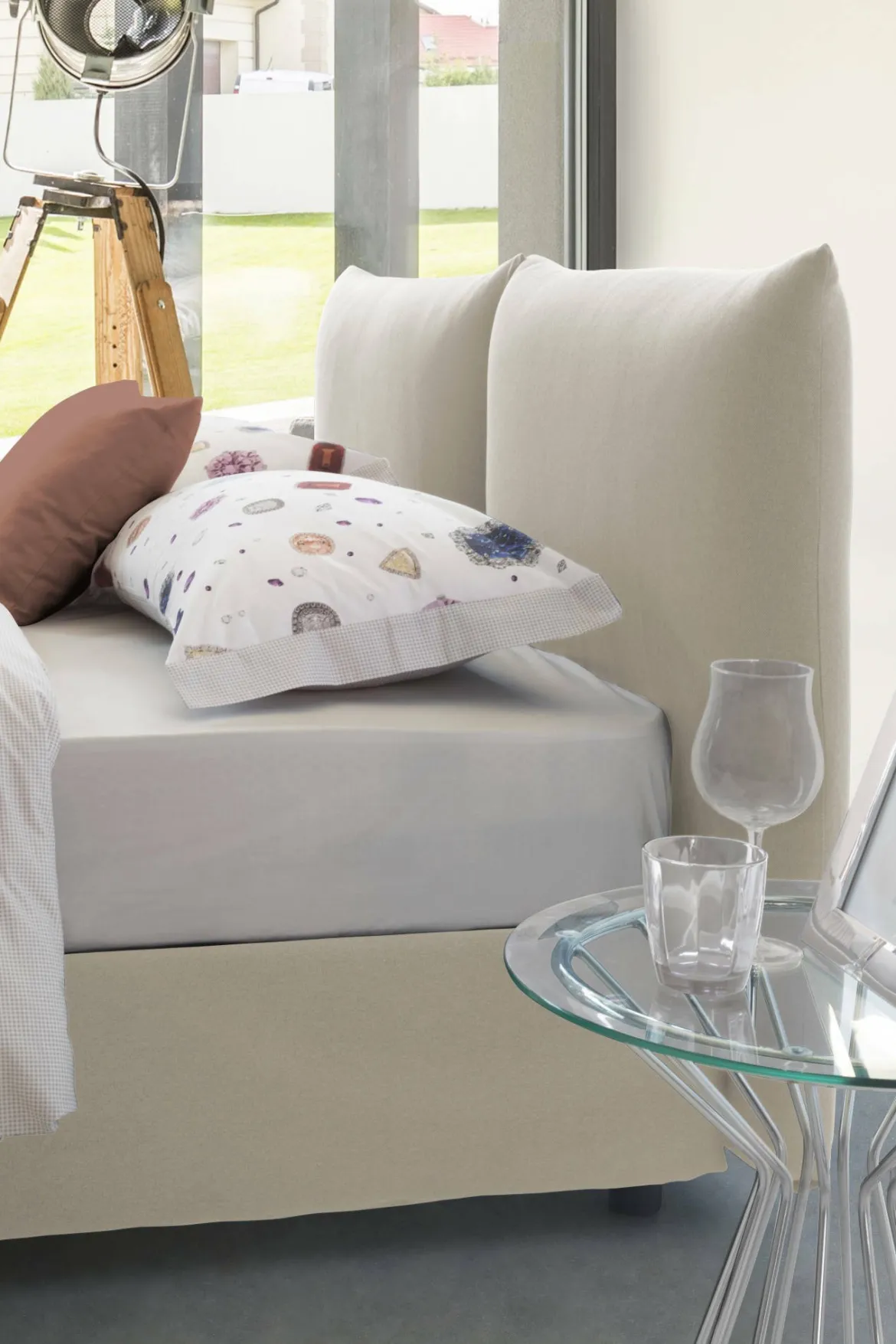 Letto matrimoniale contenitore bianco 171x204cm imbottito - Albanio