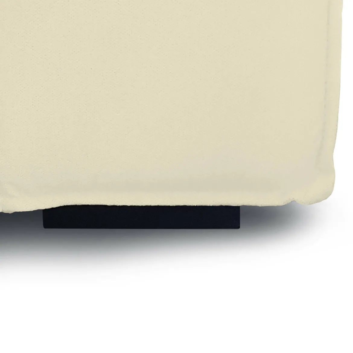 Poltrona in legno massello e tessuto con braccioli beige - Leonia