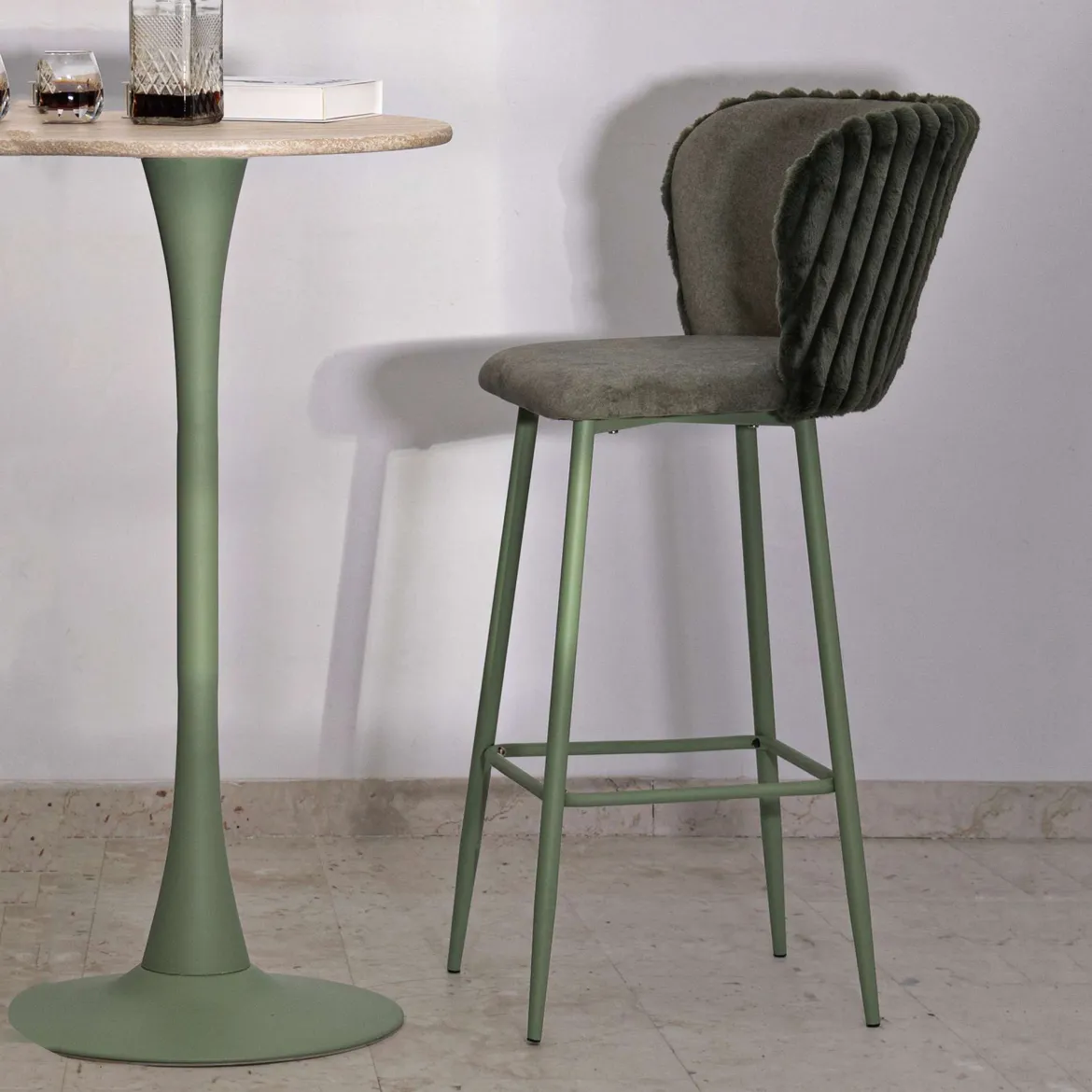 Sgabello Verde Imbottito set da 2 con Schienale 55x58x106h cm, Materiale Struttura in Legno Nobilitato - Kalpa
