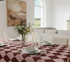 Tovaglia rettangolare no stiro 180x140 cm, rosa e bordeaux - Giocoliera - By Sarah Balivo